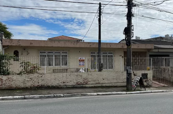 CASA COMERCIAL 180 M²
