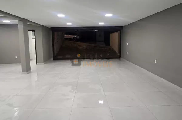 Luxuosa casa de 3 dormitórios sendo 1 suíte com 4 vagas de garagem - localizado no bairro Potecas - São José - SC - Foto 13