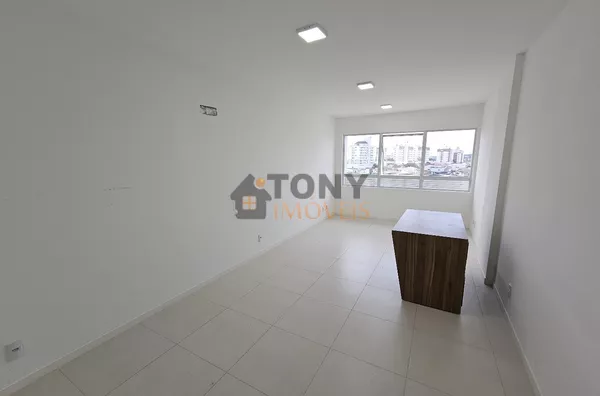 ÓTIMA SALA COMERCIAL EM CAPOERIAS COM VAGA DE GARAGEM