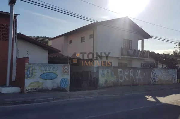 CASA COMERCIAL ! MUITO BEM LOCALIZADA ! 