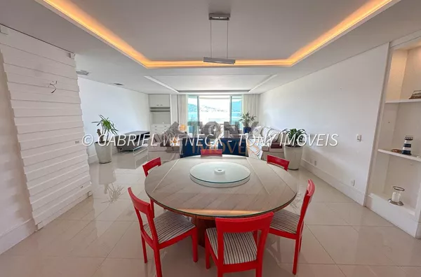 INCRIVEL APARTAMENTO 4 SUÍTES COM APROX 300M² VISTA MAR 