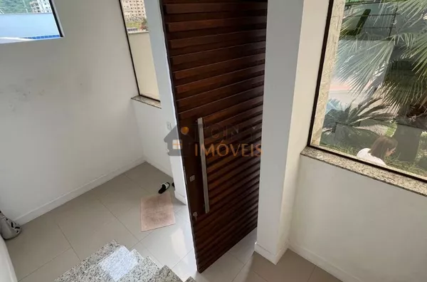 Bellissíma casa com 3 Quartos e 4 banheiros à Venda, 310 m² - Pedra Branca - Palhoça. - Foto 6