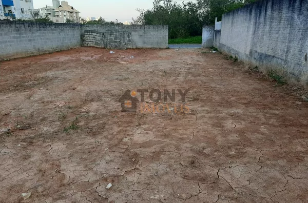 ÓTIMO TERRENO EM AREIAS PLANO PERTO DE COMÉRCIO