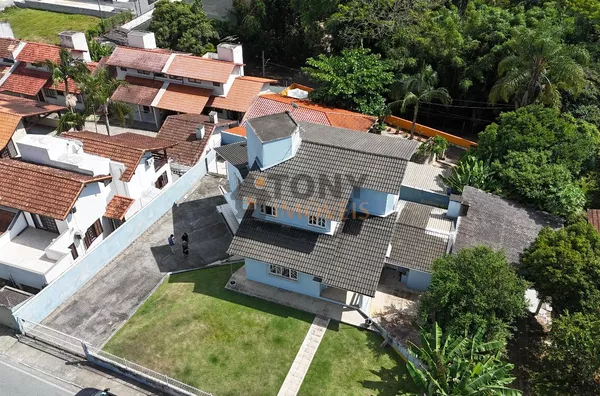 MANSÃO  EM SÃO JOSÉ -  FINANCIA - ACEITA IMÓVEL .