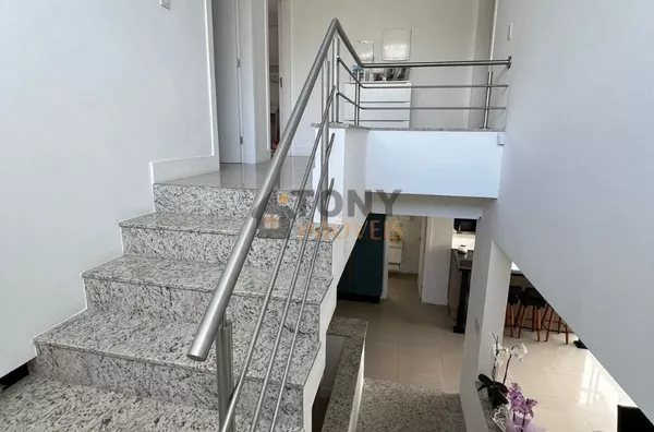Bellissíma casa com 3 Quartos e 4 banheiros à Venda, 310 m² - Pedra Branca - Palhoça. - Foto 29