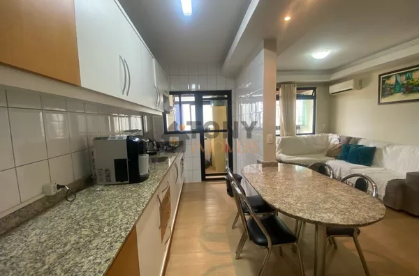 Apart. dois dorm. sendo um suíte, vaga coberta, mobiliado.