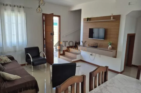 Prédio com 3 apartamentos independentes – perfeito para morar + investir ou gerar renda, localiza na praia do Sonho - Palhoça.