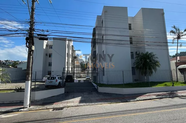2 quartoS,  N. Sra. do Rosário. 4º ANDAR SEM ELEVADOR.