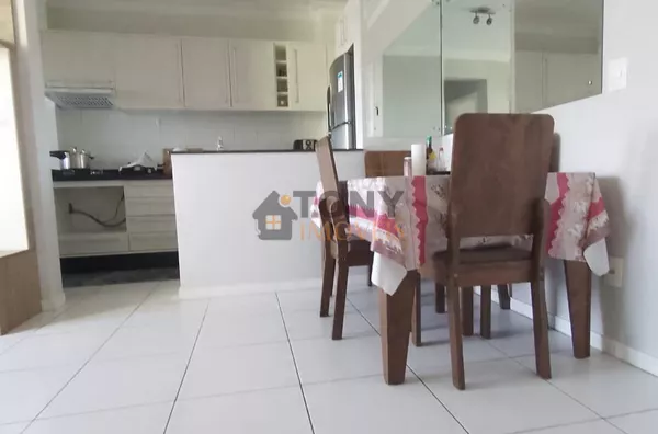 APARTAMENTO COM 2 QUARTOS  - BEM LOCALIZADO