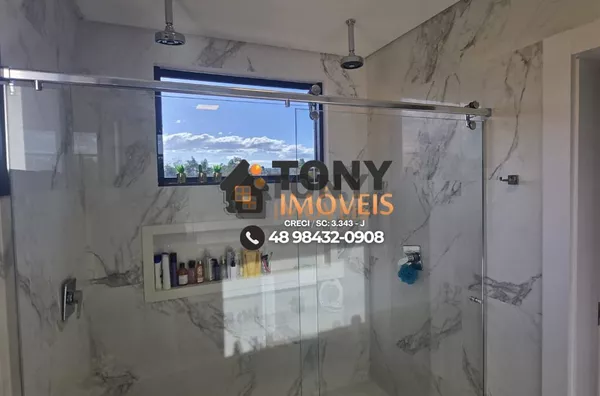 Casa imponente com 3 dormitórios, todos com suíte e closet, e uma área gourmet de tirar o fôlego espera por você no bairro Deltaville - Biguaçú-SC - Foto 20