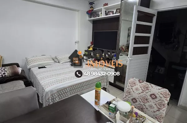 Casa casa comercial à venda no bairro Bela Vista - São José - SC.