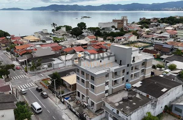APARTAMENTO GARDEN COM 128M2 NO BALNEARIO DO ESTREITO