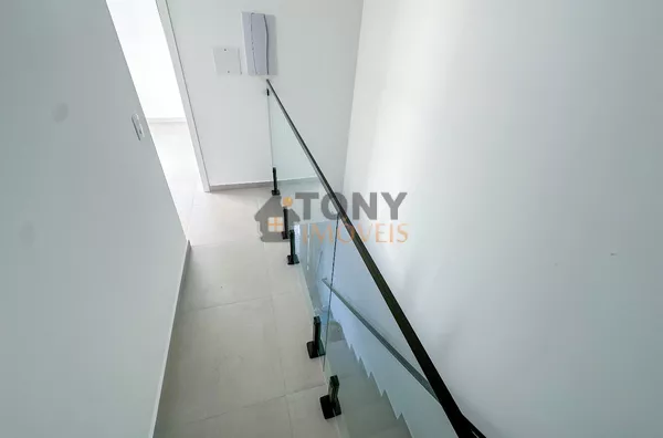SOBRADO COM 3 QUARTOS 99M2 BEM LOCALIZADO - Foto 12
