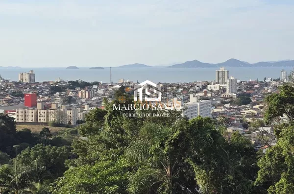 CASA INCRIVEL COM 3 SUITES NO BOSQUE DAS MANSOES - Foto 13