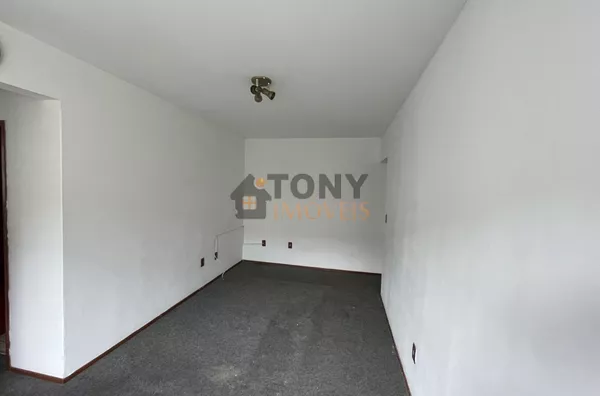 APARTAMENTO 3 QUARTOS NO FLORESTA BEM LOCALIZADO