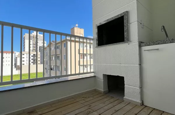 Apartamento de 2 quartos sendo 1 suíte bem localizado na Pedra branca - São José