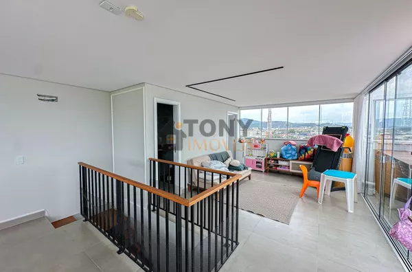 COBERTURA DUPLEX COM 2 QUARTOS E 3 VAGAS 