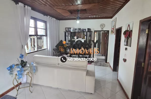 Casa comercial de 3 dormitórios à venda no bairro Praia Comprida - São José