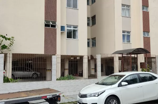 COBERTURA COM 3 QUARTOS  