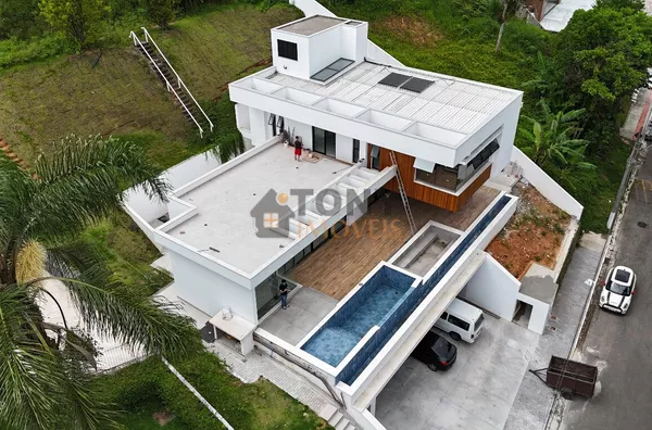 INCRIVEL CASA COM 4 SUITE NO BOSQUE DAS MANSOES 
