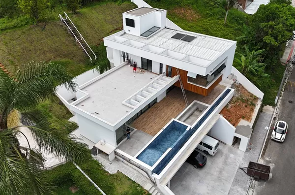 INCRIVEL CASA COM 4 SUITE NO BOSQUE DAS MANSOES 