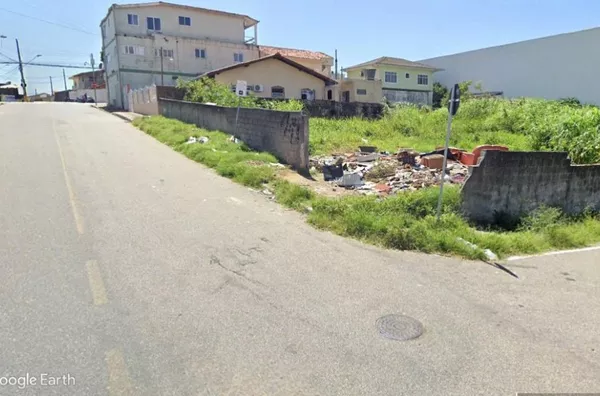 TERRENO DE ESQUINA COMERCIAL E RESIDENCIAL 14 PAVIMENTOS