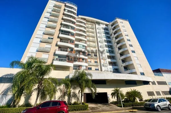 Apartamento de 2 dormitórios sendo 1 suíte com 2 vagas localizado no bairro Abraão - Florianópolis