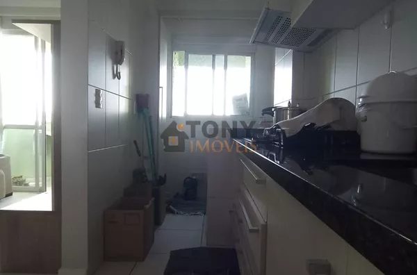 APARTAMENTO COM 2 QUARTOS  - BEM LOCALIZADO