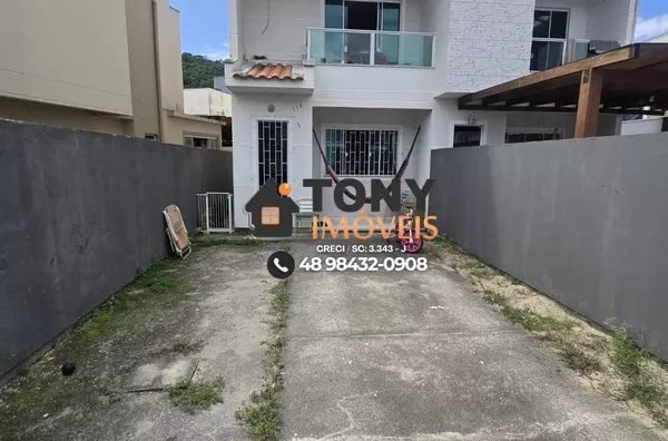 Sobrado de 2 dormitórios à venda no Lot. Jardim Botânico - São José.
