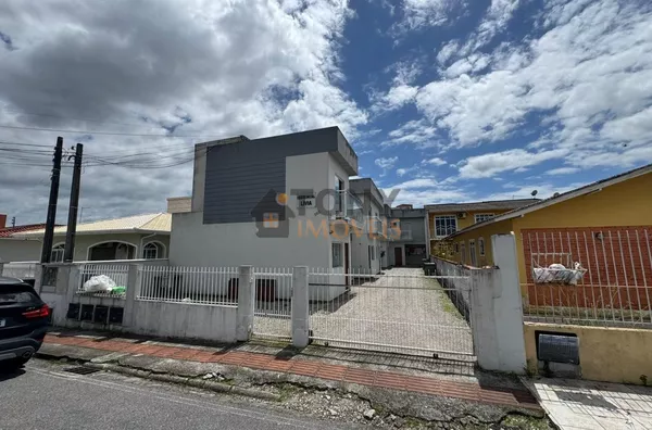 Oportunidade! Sobrado de 2 dormitórios localizado em Flor de Napólis - São José - SC