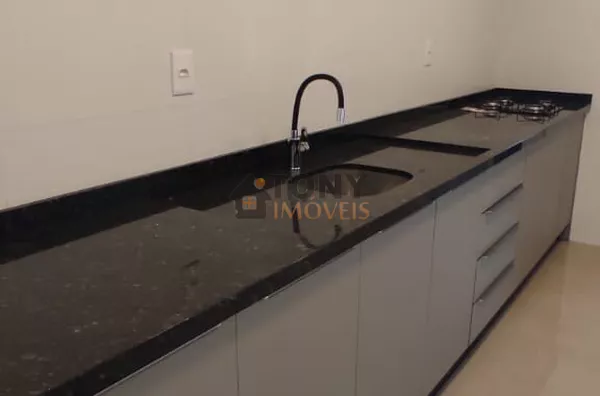 APARTAMENTO DE 2 QUARTOS COM SUÍTE - FLORESTA 