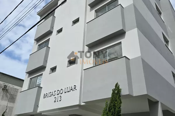 2 quartos com sacada com churrasqueira  