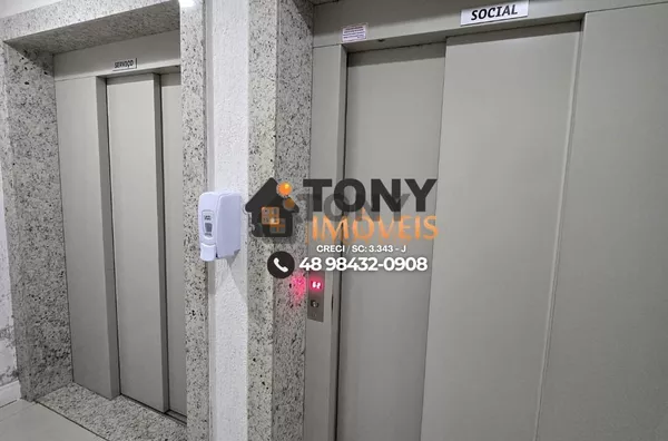 Apartamento de 2 dormitórios com suíte e 2 vagas em Barreiros - São José.