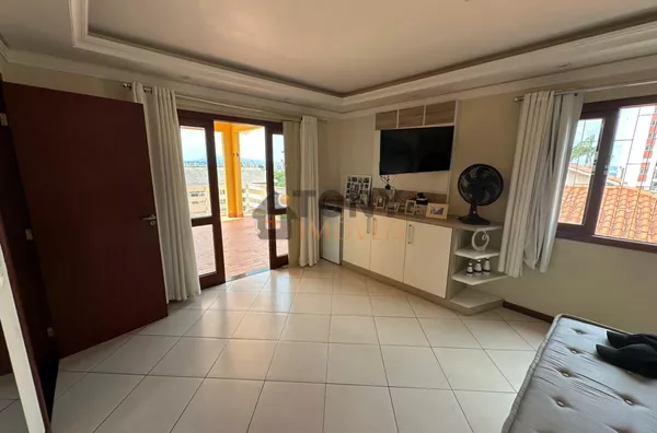 ÓTIMA CASA COM 5 QUARTOS COM VISTA MAR - Foto 18