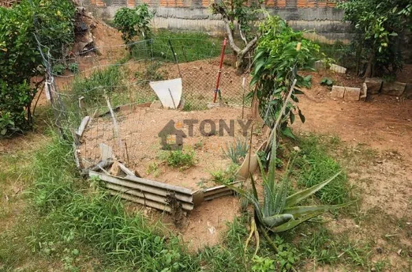 Muito bem localizado!  Terreno ao lado da faculdade Estácio de Sá de 300m2 - Barreiros - São José - SC.