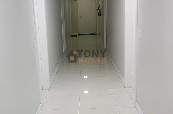 Sala comercial semi mobiliada com 28m2 em SÃO JOSÉ - SC