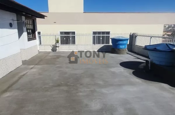 7 Kitinetes de aprox. 30m² cada, lucro R$7400 mil mensais