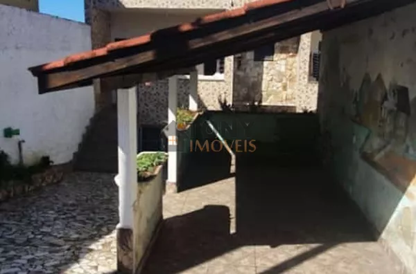 7 Kitinetes de aprox. 30m² cada, lucro R$7400 mil mensais