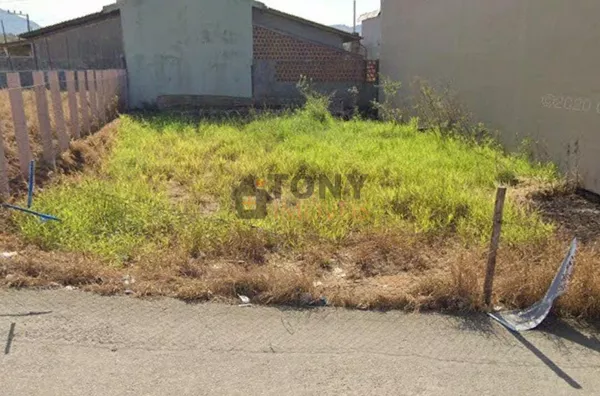 TERRENO COM 300M2 ( 12X25) - COMERCIAL