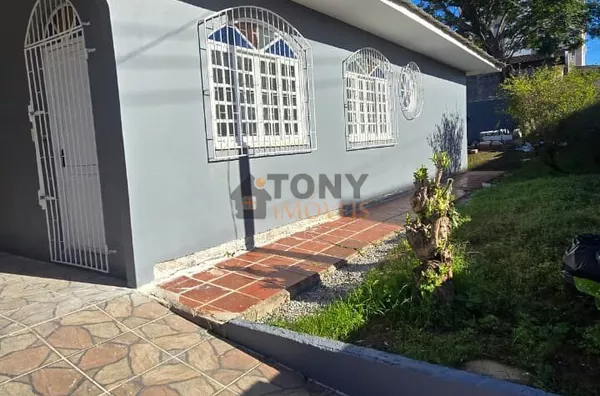 Casa à venda de 3 dormitórios sendo 1 suíte averbada localizada no bairro Jarim Cidade - São José - SC
