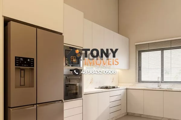 Casa imponete de 195m2,  3 dormitórios sendo 1 suíte no bairro Potecas - São José.