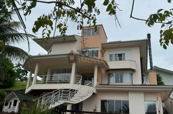 CASA INCRIVEL COM 3 QUARTOS NO BOSQUE DAS MANSOES 