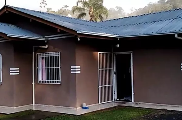 SÍTIO EM BOM RETIRO - MONTADO - ACEITA  AUTOMÓVEL COMO PARTE DE PAGAMENTO