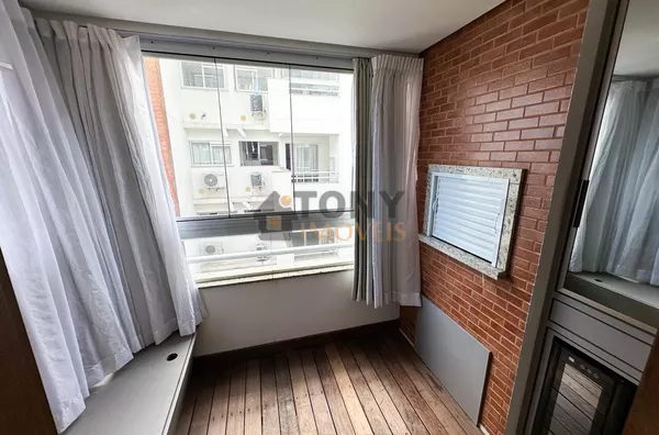 APARTAMENTO COM 2 QUARTOS NA AV DAS TORRES AO LADO DO BISTEK