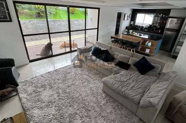 Bellissíma casa com 3 Quartos e 4 banheiros à Venda, 310 m² - Pedra Branca - Palhoça. - Foto 14