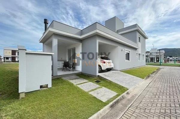 Belíssima casa de 3 dormitórios sendo 1 suíte, semi mobiliada no Delta Ville - Biguaçu