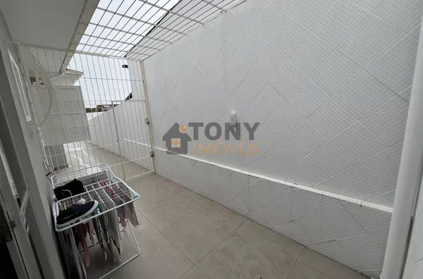 Excelente casa de 3 dormitórios e 2 suítes no bairro Serraria - São José. - Foto 28