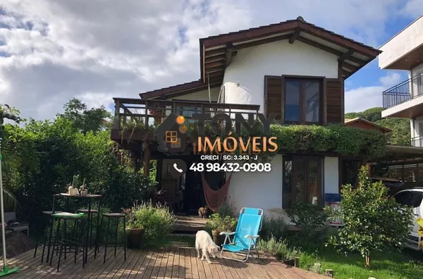 Casa com 2 quartos e 127m² à venda em Lagoa da Conceição, Florianópolis.