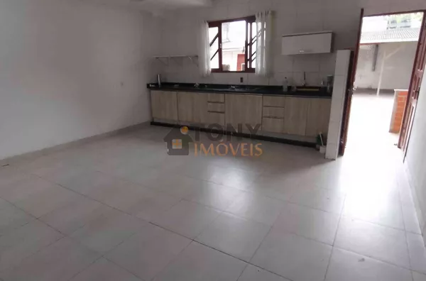 Casa Térrea Comercial no Bairro Nossa Senhora do Rosário