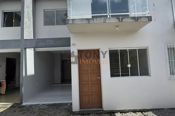 Oportunidade! Sobrado de 2 dormitórios localizado em Flor de Napólis - São José - SC